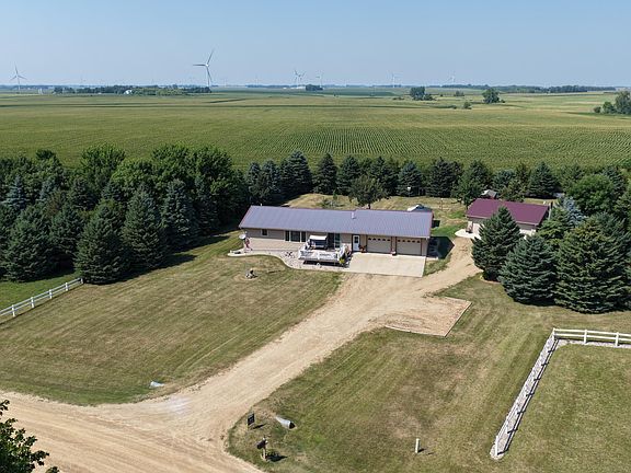 5th image of 1544 Dickson Dr