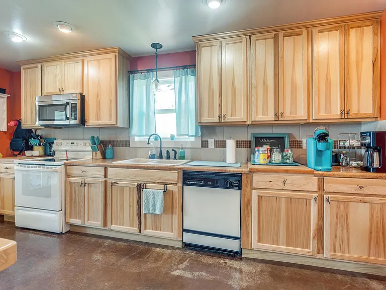 503 Sioux St — Photo 23