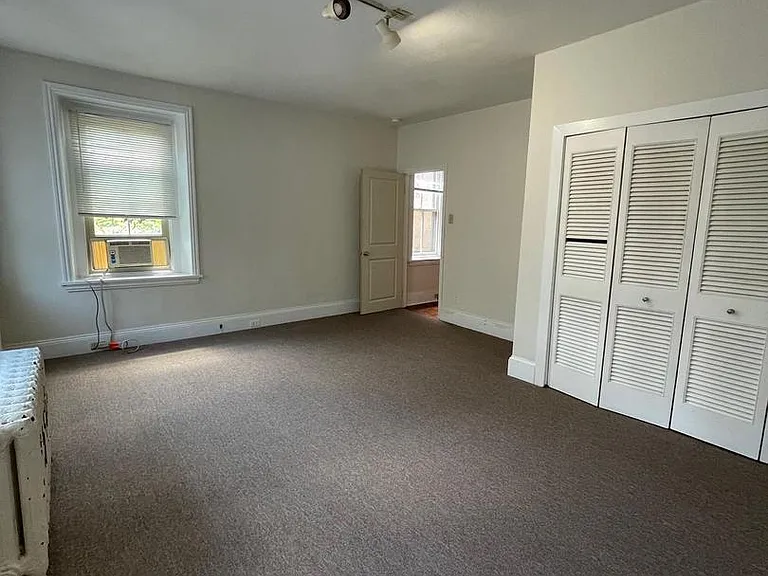 260 Lyceum Ave #2 — Photo 9