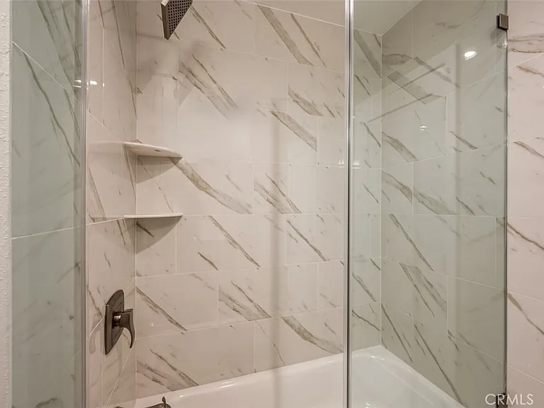 4642 Park Granada — Photo 14