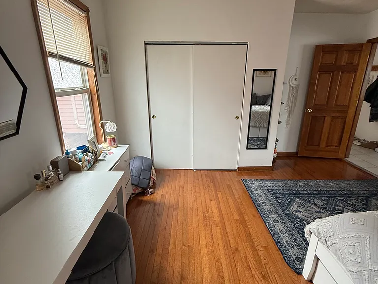 585-587 Somerville Ave #A — Photo 4
