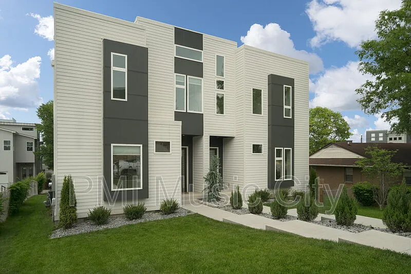 936 Southside Pl