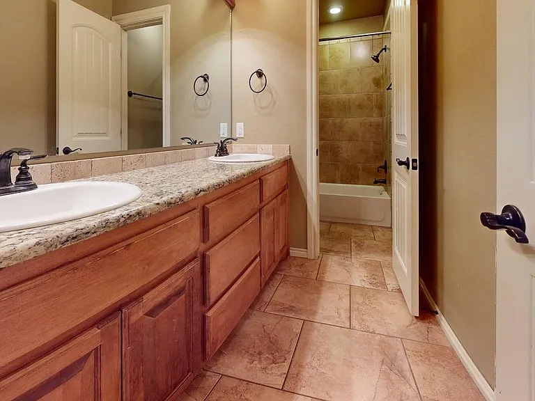 313 Marilyn Glover Dr — Photo 18