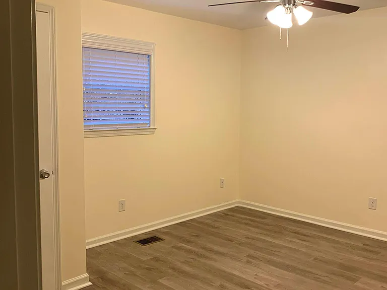 5560 Hiram Lithia Springs Rd #B — Photo 3