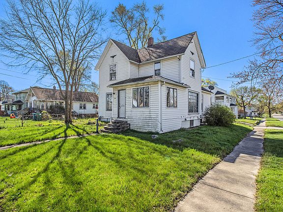3rd image of 140 Cliff St