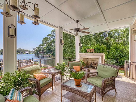 2nd image of 18 Lakeside Dr