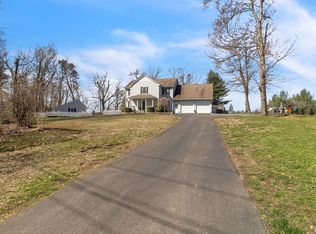 467 Springdale Rd, Westfield, MA 01085