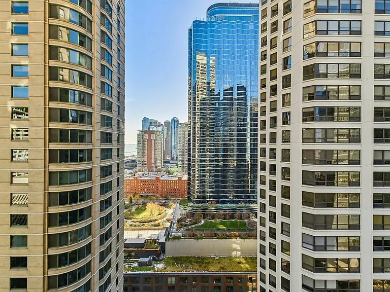 401 E Ontario St #3604 — Photo 10
