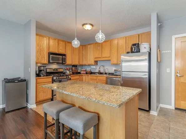 619 8th St SE Unit 408, Minneapolis, MN 55414