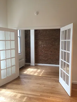 Rented by Waverly Realty Associates | media 25