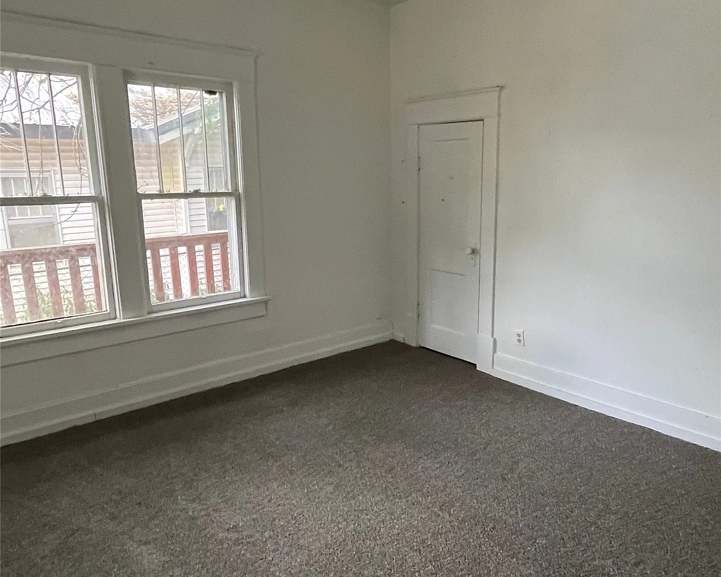 2 bed, 1.0 bath, 1027 sqft, $950 — Photo 3