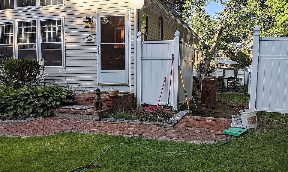 2nd image of 760 Rocky Hill Rd