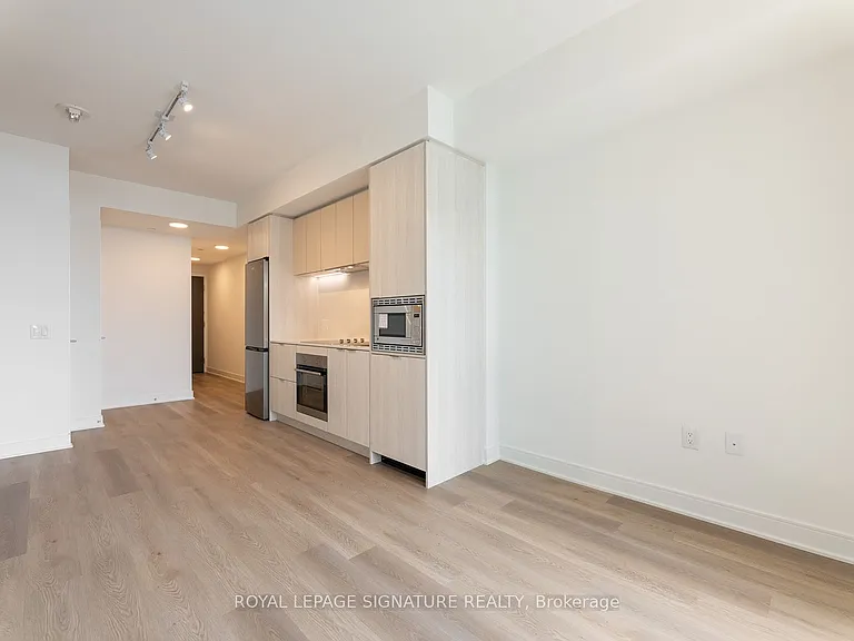 86 Dundas St E #526 — Photo 7