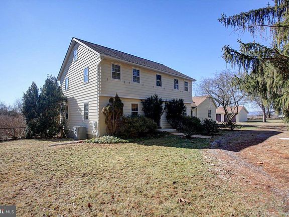 3rd image of 4175 Appaloosa Ln