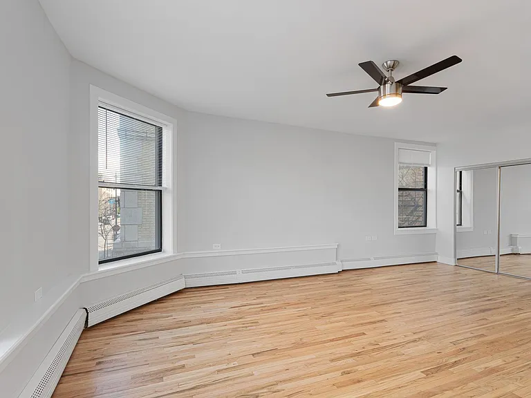 1625 W Howard St — Photo 10