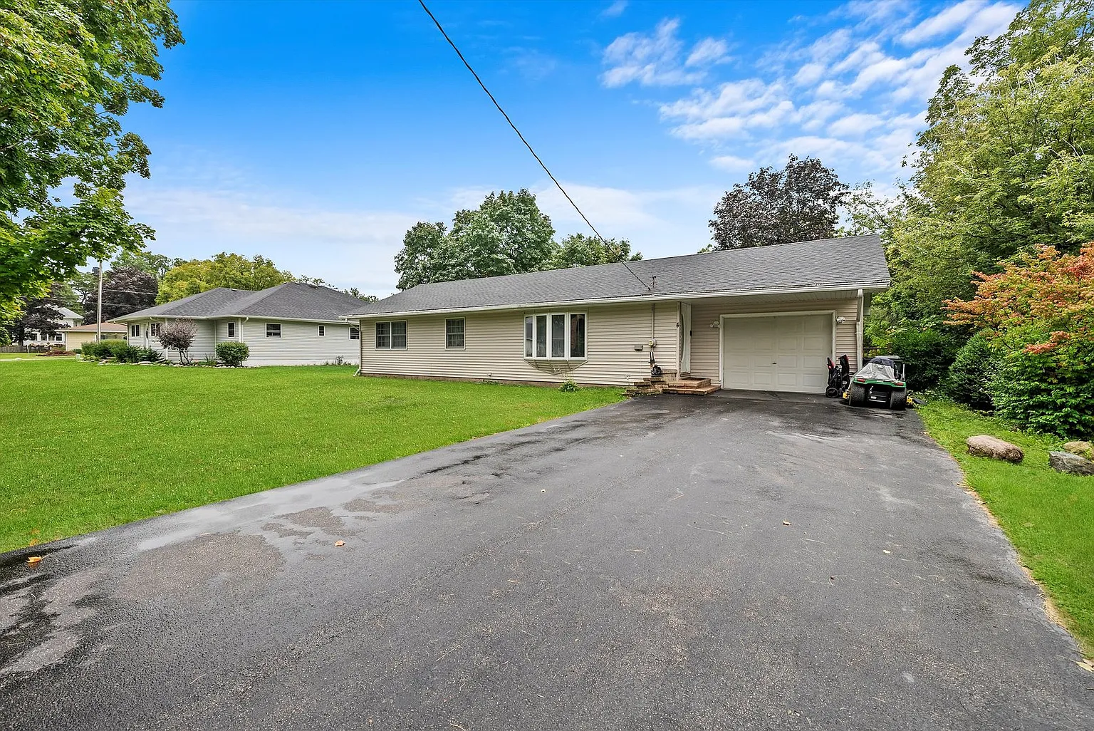 4 Coy Park Dr photo 1