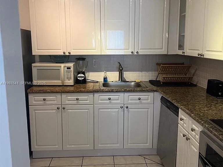 2750 NE 183rd St #801 — Photo 22