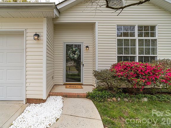 3rd image of 1234 Winding Path Rd