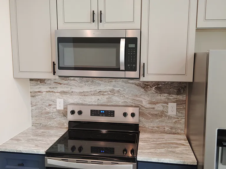 563 Sunset Ave NE — Photo 9