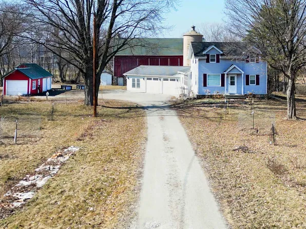 9147 Clayton Ave, Neenah, WI 54956