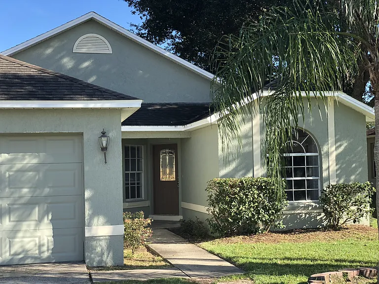 208 Tiffany Ct — Photo 8