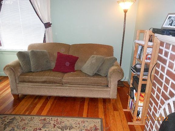 5th image of 123 W Darland Dr