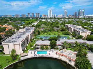 2101 Atlantic Shores Blvd APT 501, Hallandale, FL 33009