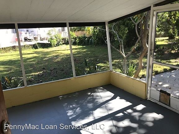 4th image of 4219 Overlook Dr NE