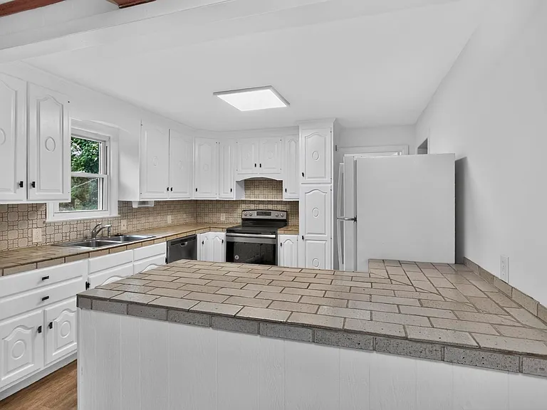 214 Blanchard Pl — Photo 7
