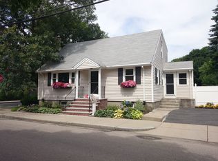 2 Willers St, West Roxbury, MA 02132