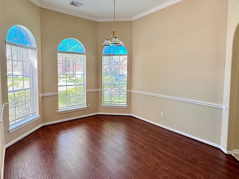 3318 Cotswald Trl — Photo 2