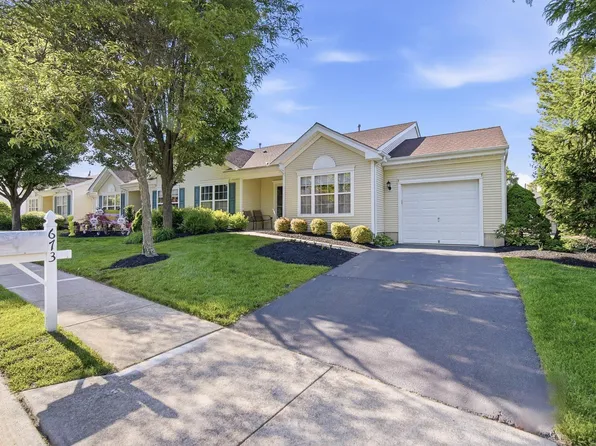 673 Chancery Ln #13, Galloway, NJ 08205