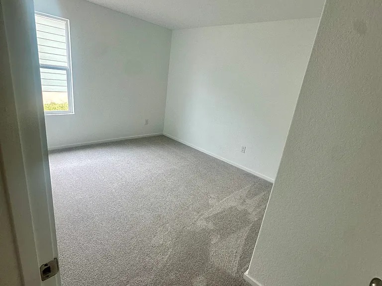102 Kayden Ct — Photo 9