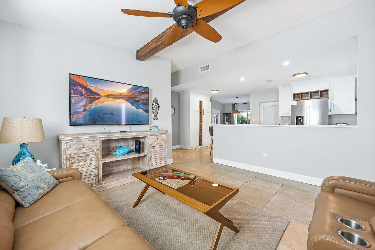 3 bed, 2.0 bath, 1291 sqft, $5,086 — Photo 1
