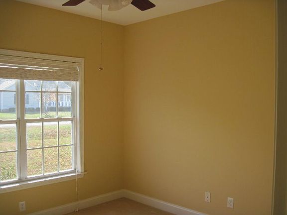 4th image of 108 Stonehaven Ct