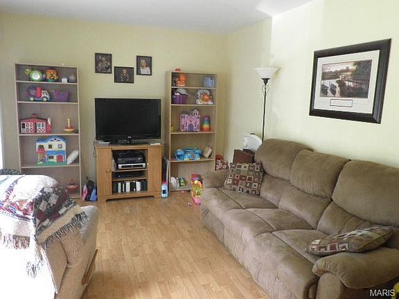 2nd image of 1160 Gahan Dr