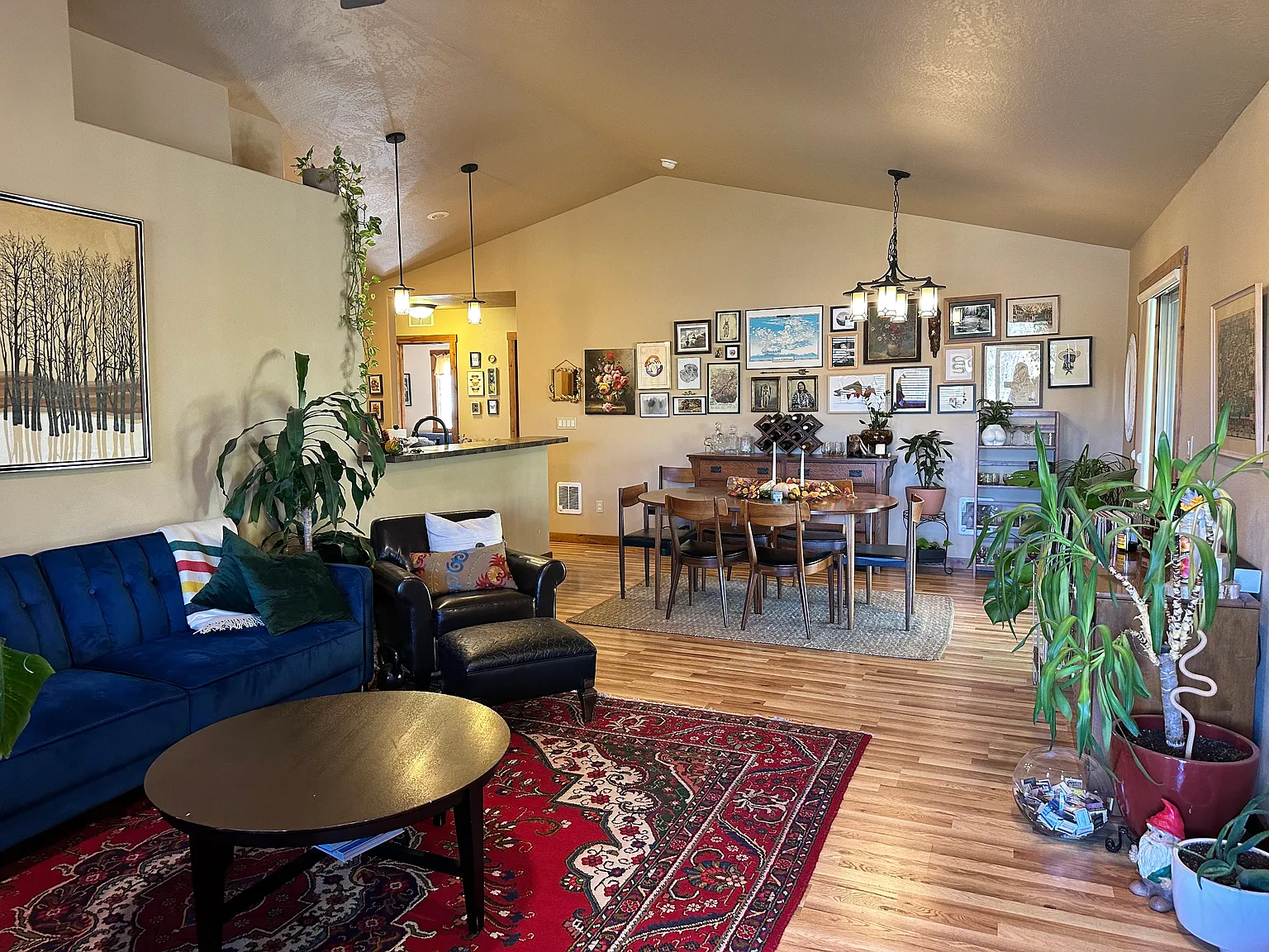 3 bed, 1242 sqft, $3,200 — Photo 3