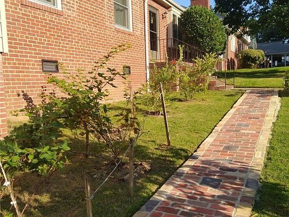 5th image of 5104 Hill Dr