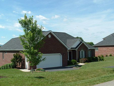 1st image of 181 Manassas Cir