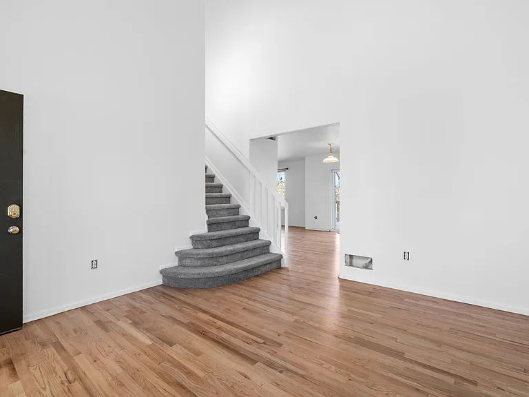 12620 Winona Ct — Photo 7