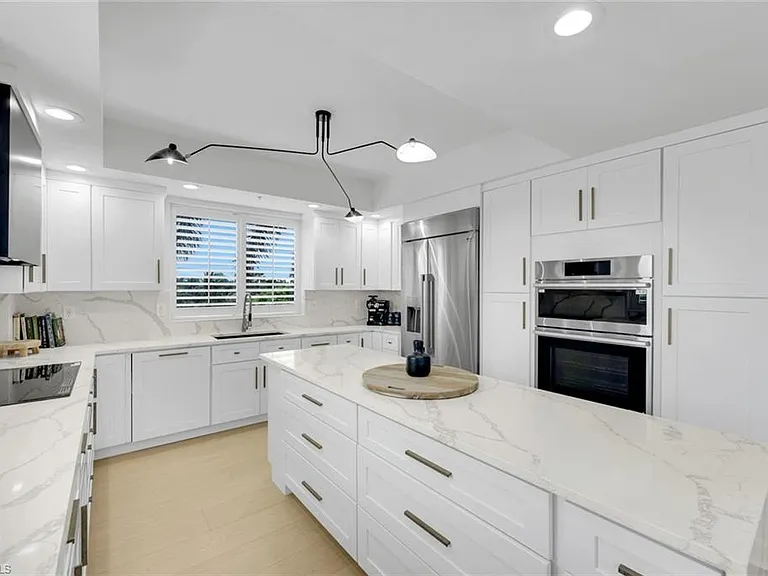 8720 Bay Colony Dr #404 — Photo 6