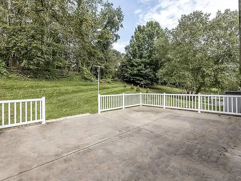 108 Lampliter Ln — Photo 18