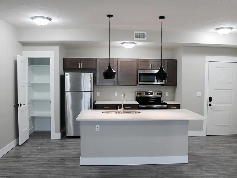 Prairie Heights Apartments — Photo 153