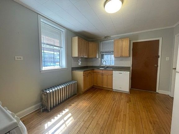 5th image of 1807 W North Ave #1R