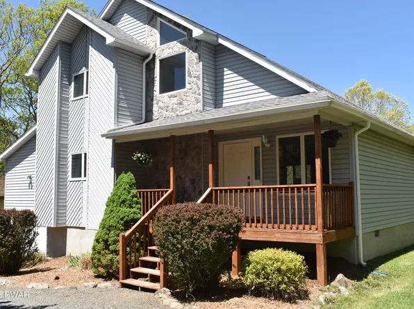 106 Fetlock Dr, Lords Valley, PA 18428