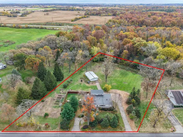 W8133 Creek ROAD, Delavan, WI 53115