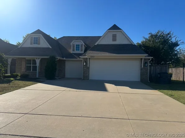 10910 S Olmsted St, Jenks, OK 74037