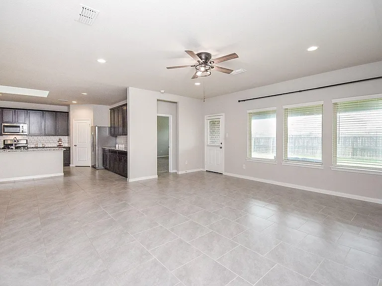 1334 Bellingham Park Dr — Photo 4