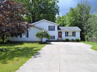 1600 Lillian Rd, Stow, OH 44224