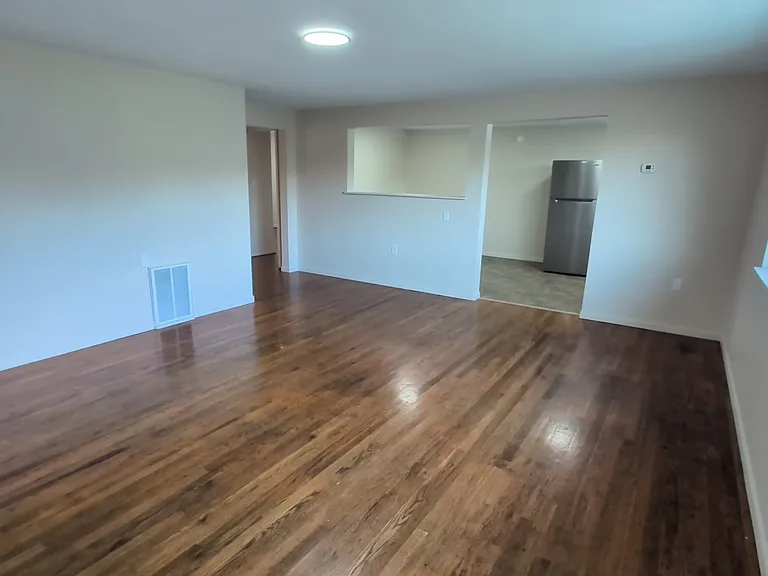 1014 Elm St — Photo 23